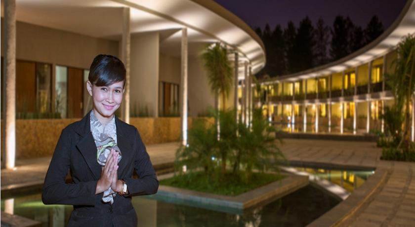 Hotel Neo+ Green Savana Sentul City Bogor Kültér fotó