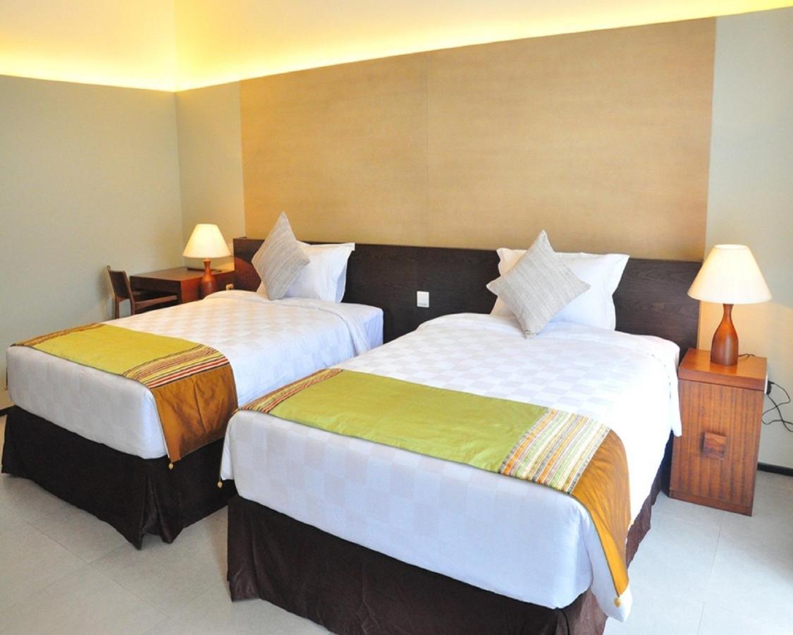 Hotel Neo+ Green Savana Sentul City Bogor Kültér fotó
