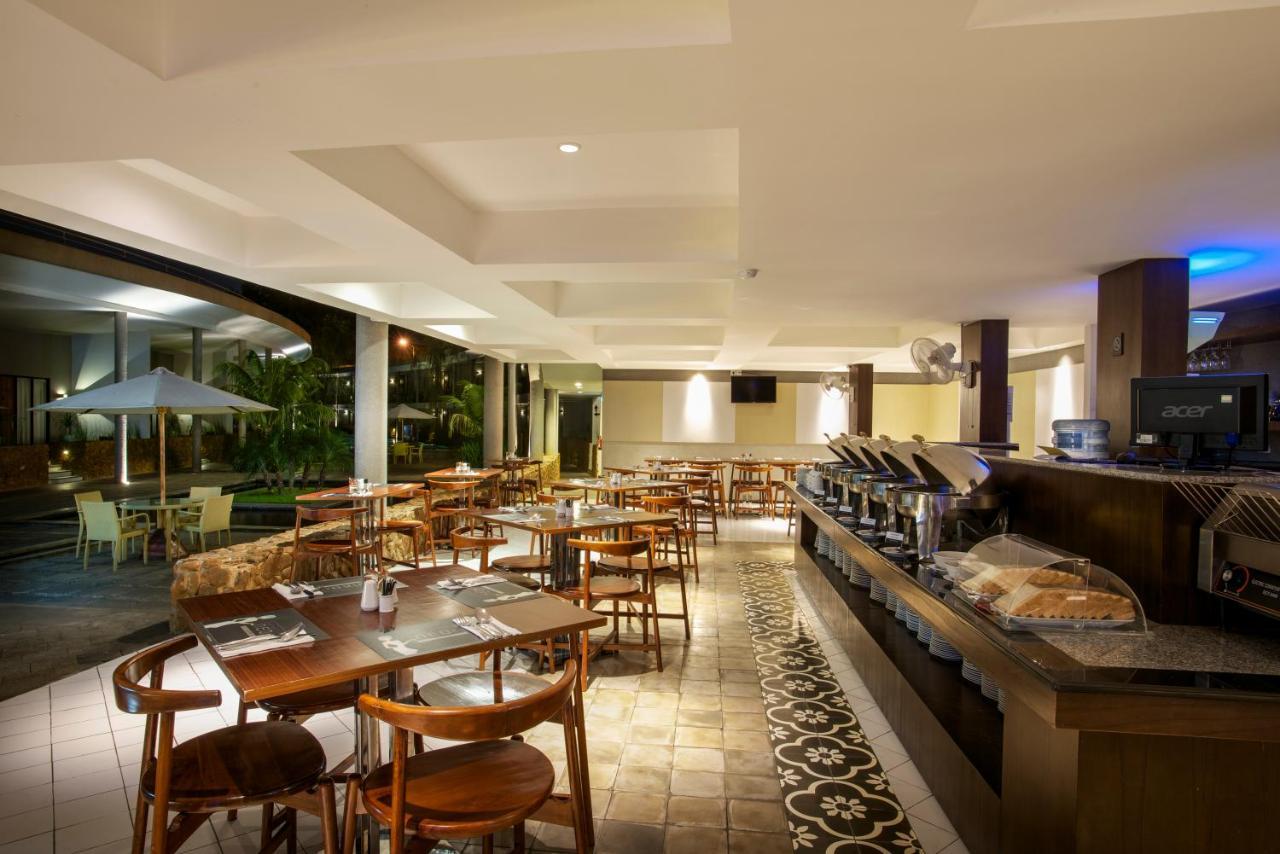 Hotel Neo+ Green Savana Sentul City Bogor Kültér fotó
