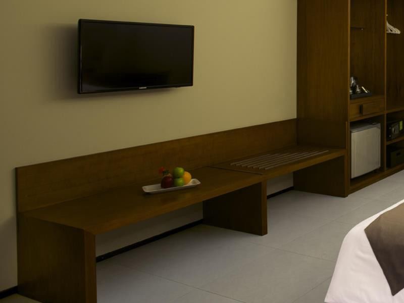 Hotel Neo+ Green Savana Sentul City Bogor Kültér fotó