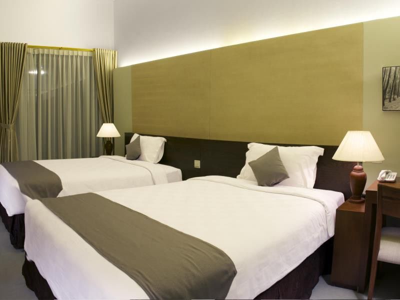 Hotel Neo+ Green Savana Sentul City Bogor Kültér fotó