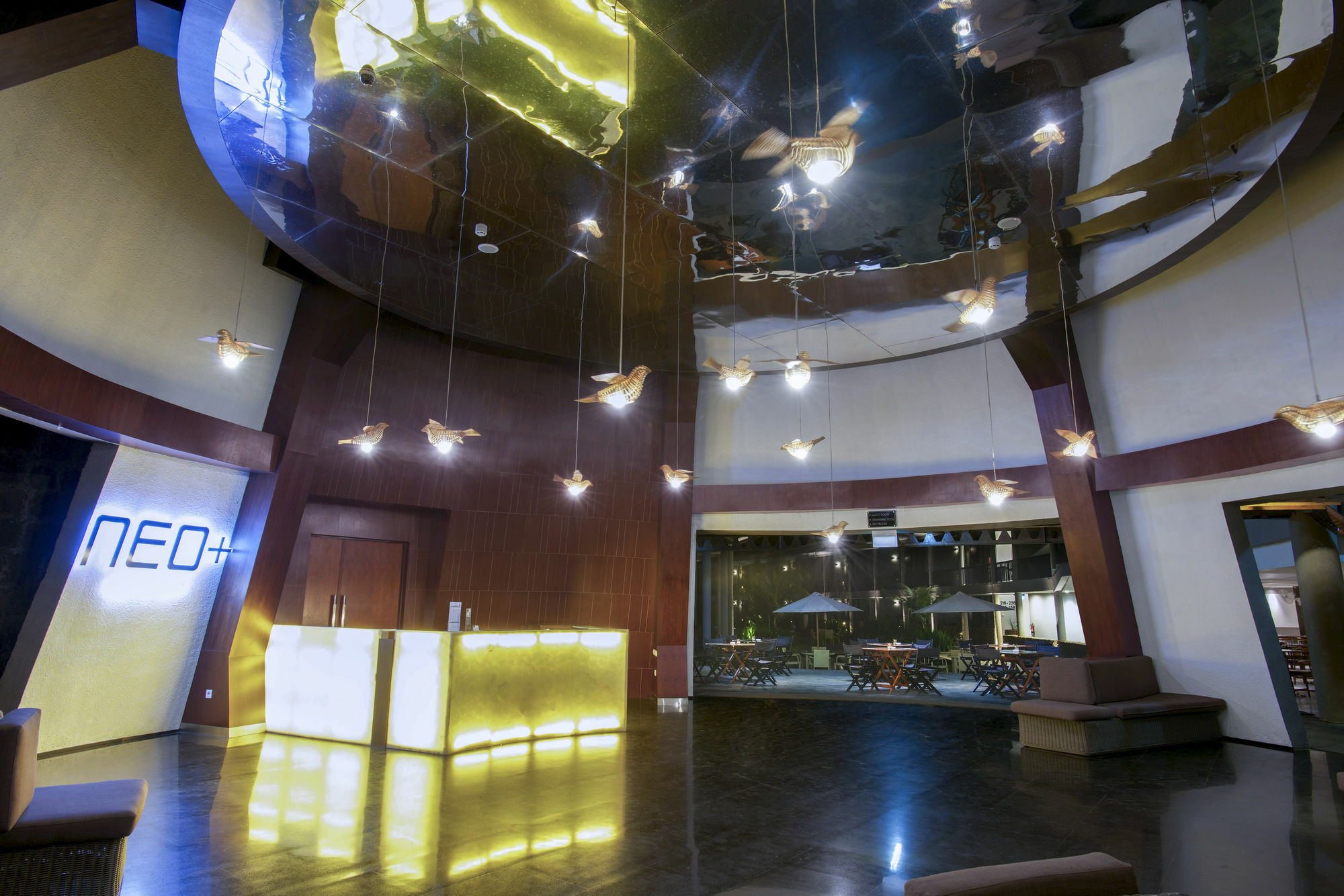 Hotel Neo+ Green Savana Sentul City Bogor Kültér fotó